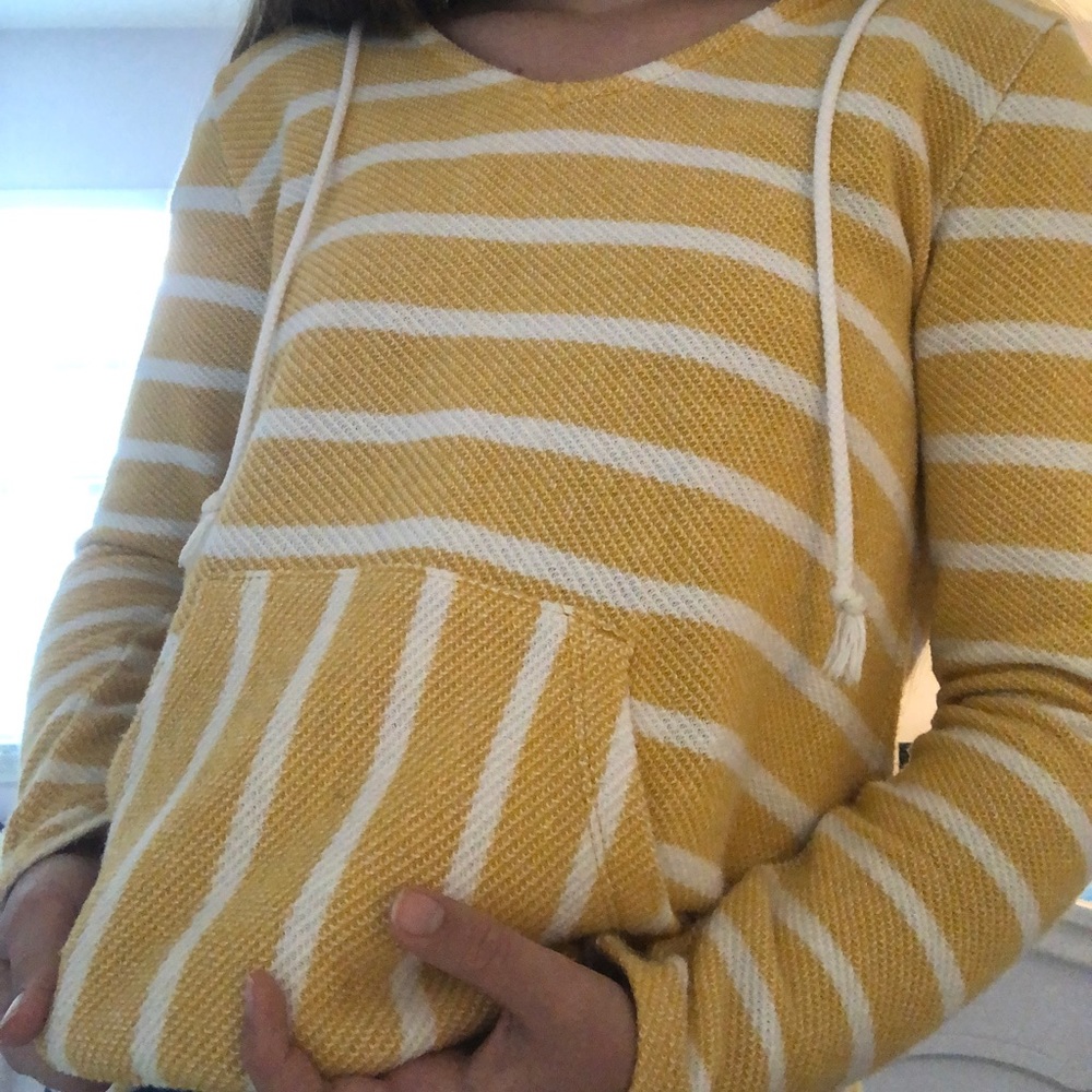 🦋 2/$15 Yellow and White Stripe Old Navy Hoodie